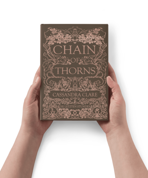 chain-of-thorns-ausstattung_in-haenden