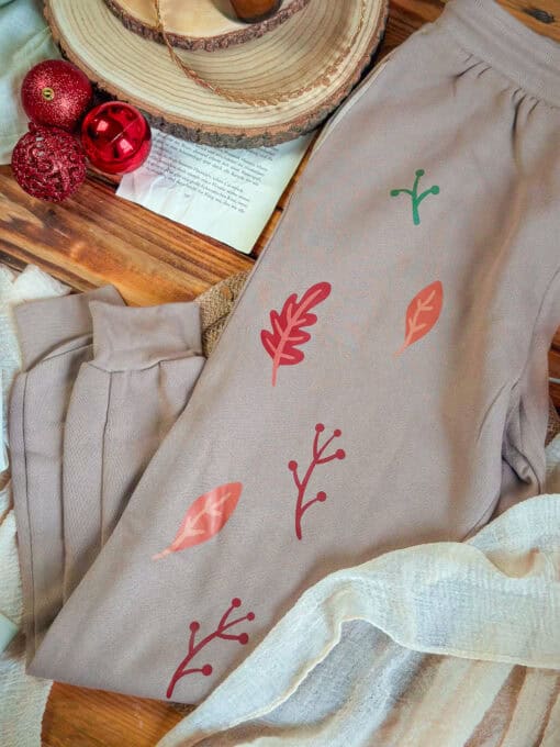 Cozy_Readers_Club_Jogger_Pants_Produktfoto_01.jpg