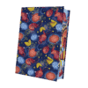 2025-04-Die Wahrsagerin kleiner Schicksale-Mockup Bezug mit Farbschnitt.png